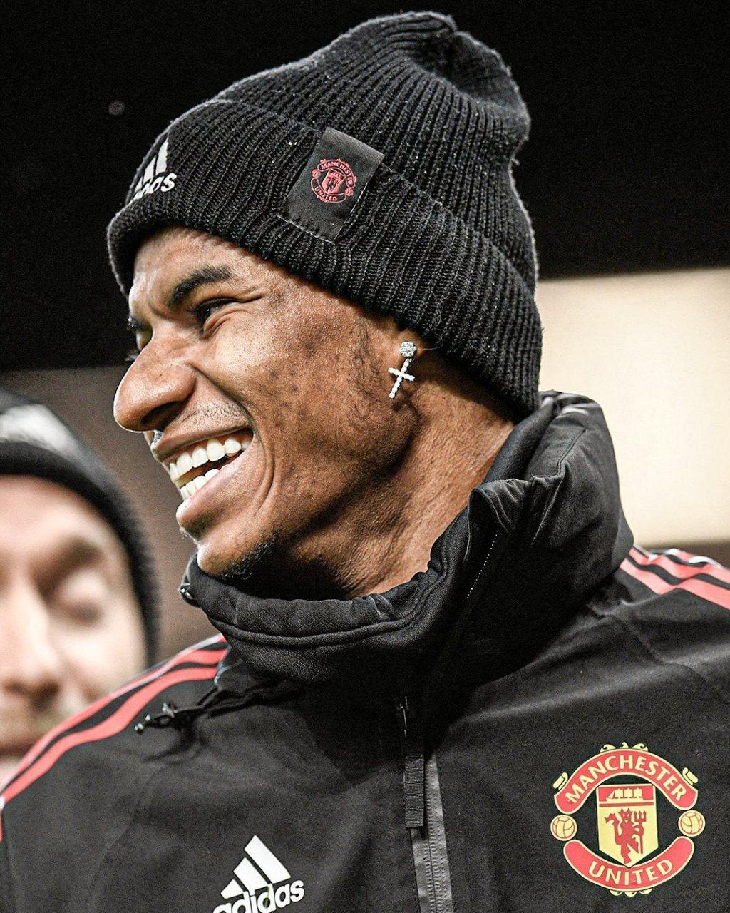 九游体育官网入口-包含赛地聚焦——西甲冲刺阶段热度飙升，曼联遗憾出局，压力陡增，轮换策略成焦点的词条